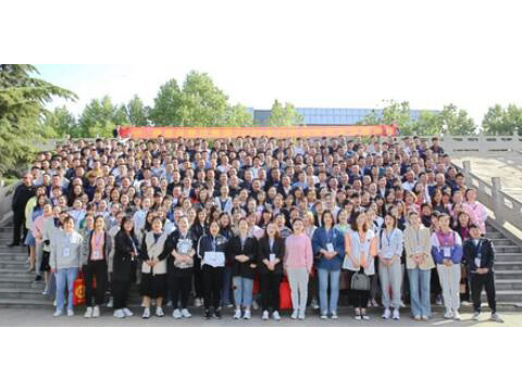 千城万店 共建共享 ·AG8亚洲游集团2020年度赞美会暨2021季度培训会隆沉召开 